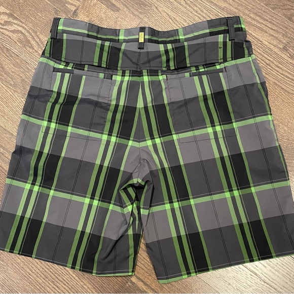 Men’s Izod Golf shorts - Picture 3 of 6